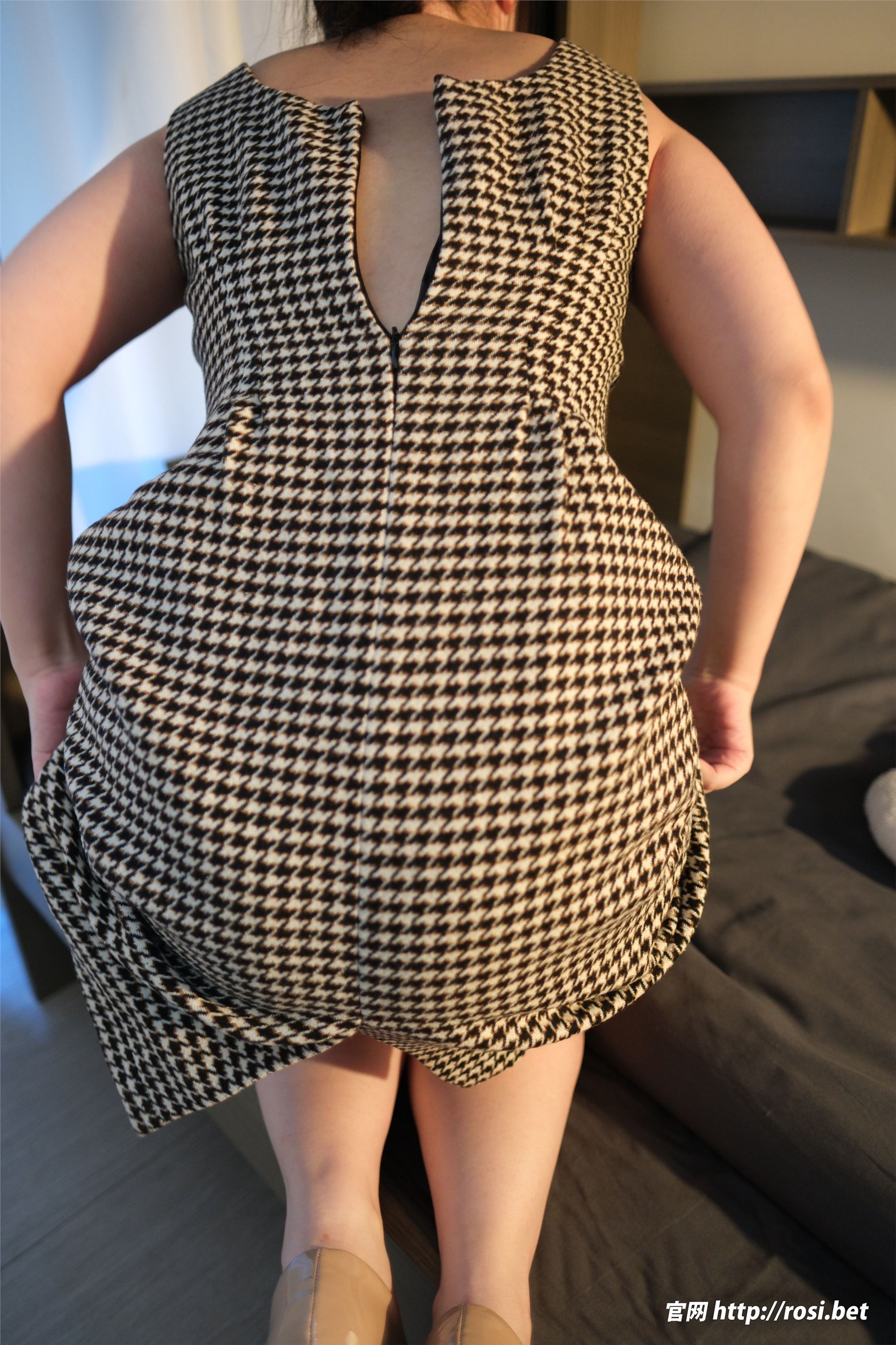 ROSI写真 2025.11.04 NO.5083